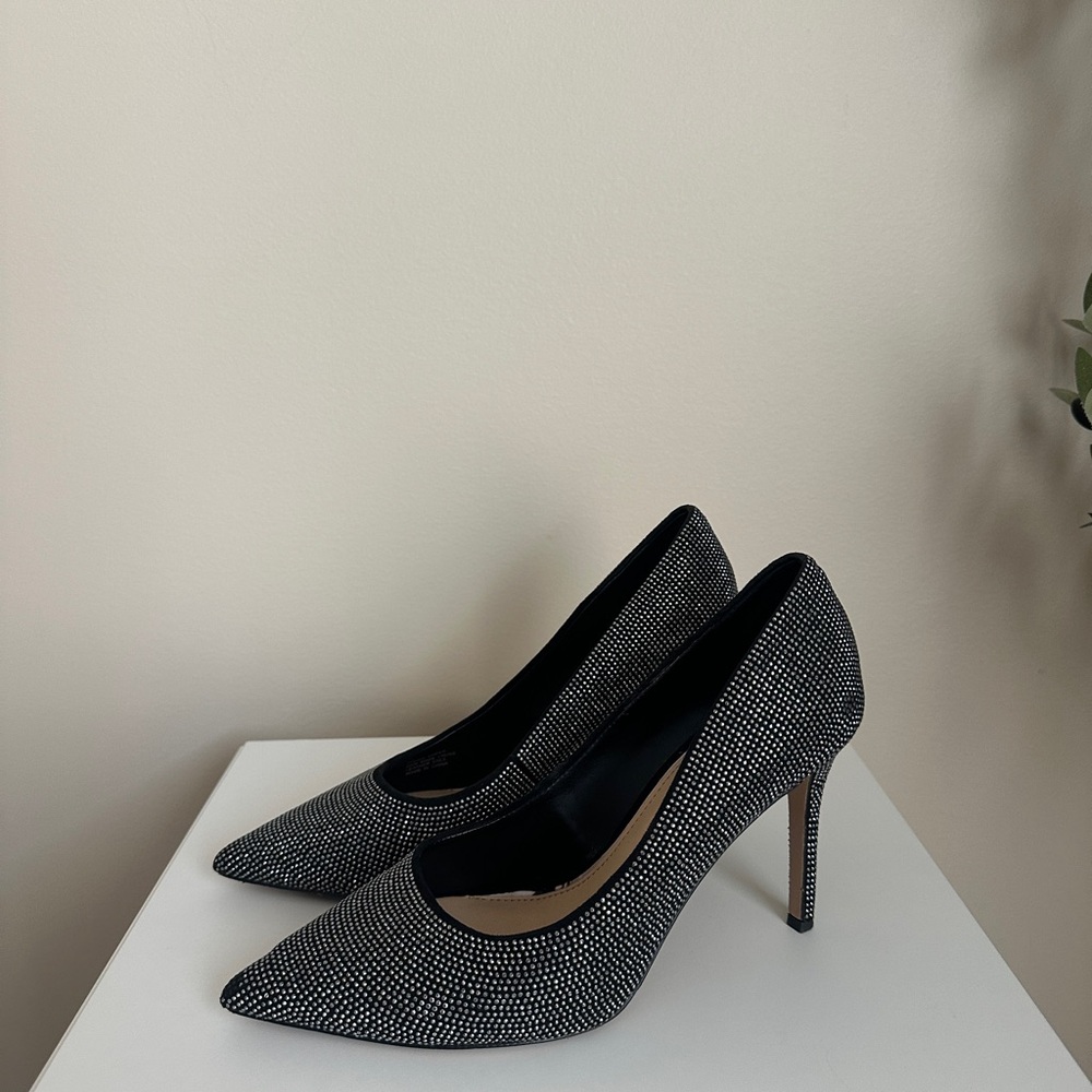 Gianni Bini Black and Silver Heels - Picture 3 of 10